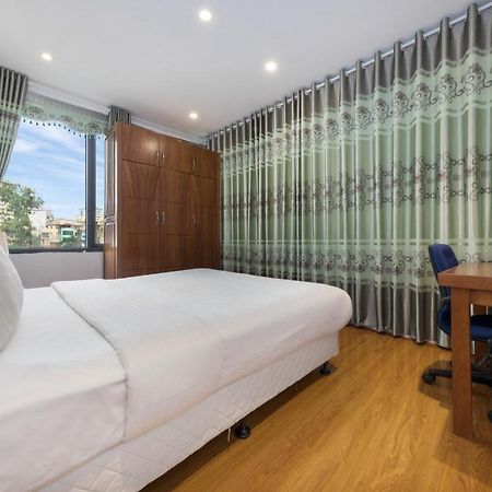 Granda Corner Apartment Hanoi Bagian luar foto