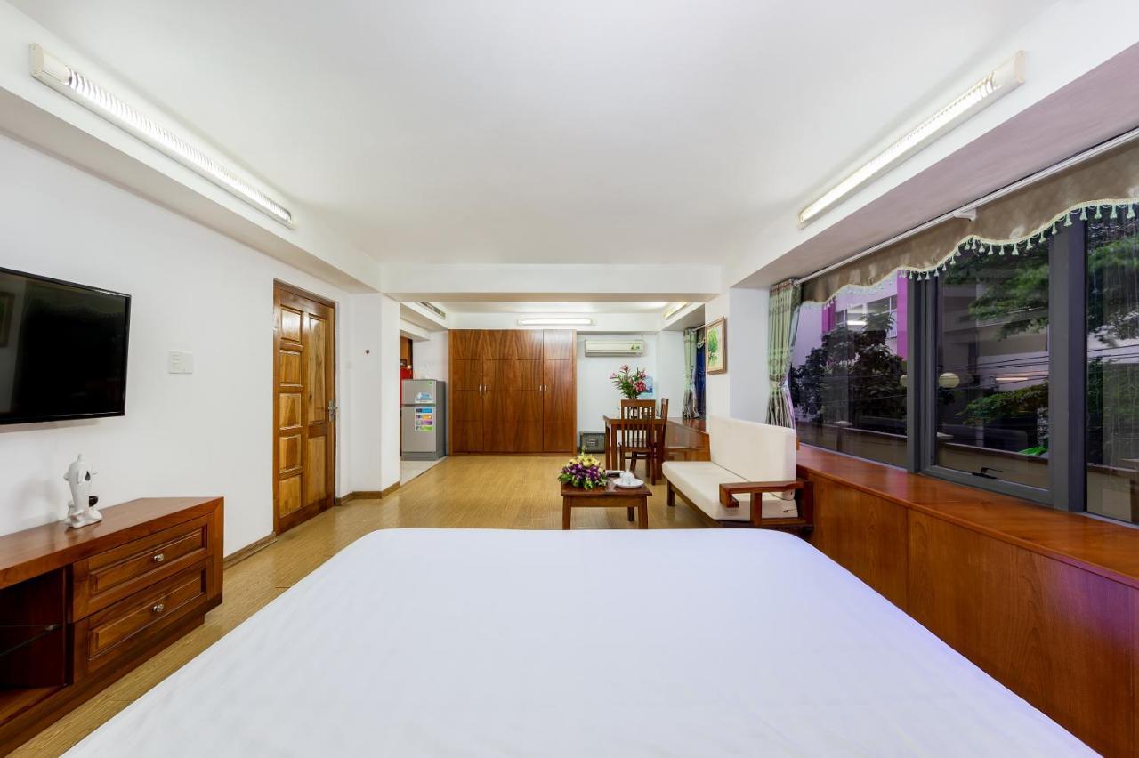 Granda Corner Apartment Hanoi Bagian luar foto