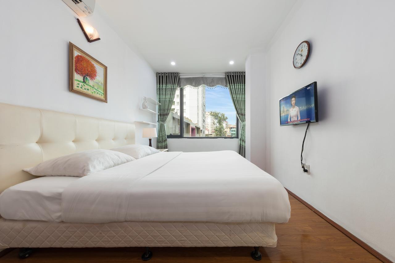 Granda Corner Apartment Hanoi Bagian luar foto