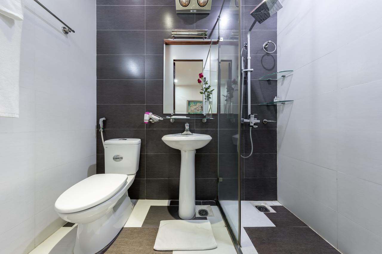 Granda Corner Apartment Hanoi Bagian luar foto
